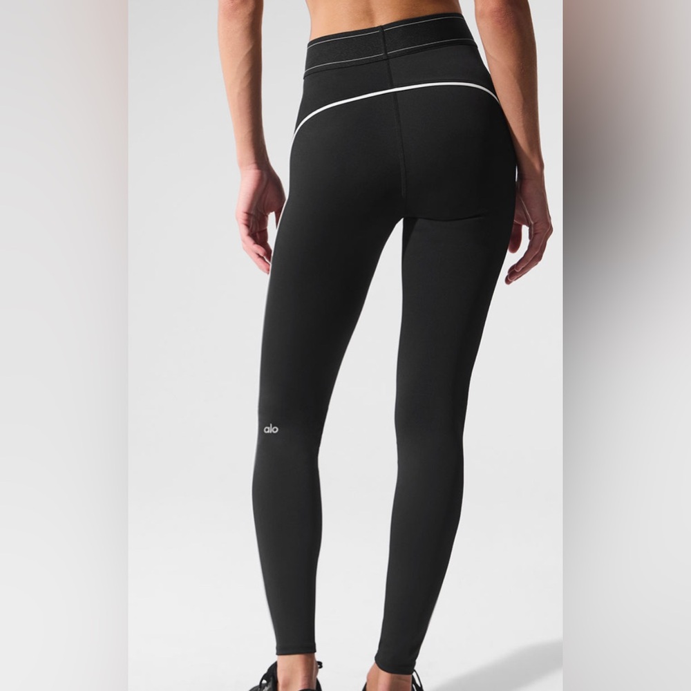 ALO Yoga Black Airlift High-Waist Suit Up Leggings